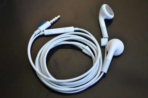Tai-nghe-iPhone-4S-Original-Headset.jpg